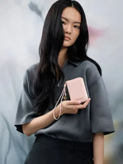 Apfra Quilted Wristlet