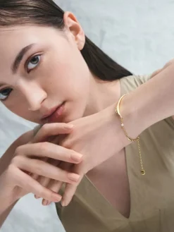 Corrine Pearl Sculptural Bracelet