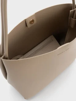 Leia Tote Bag