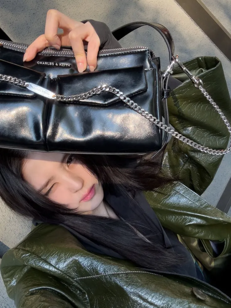 Rachel Front-Pocket Chain Shoulder Bag