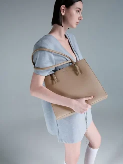 Sansa Tote Bag