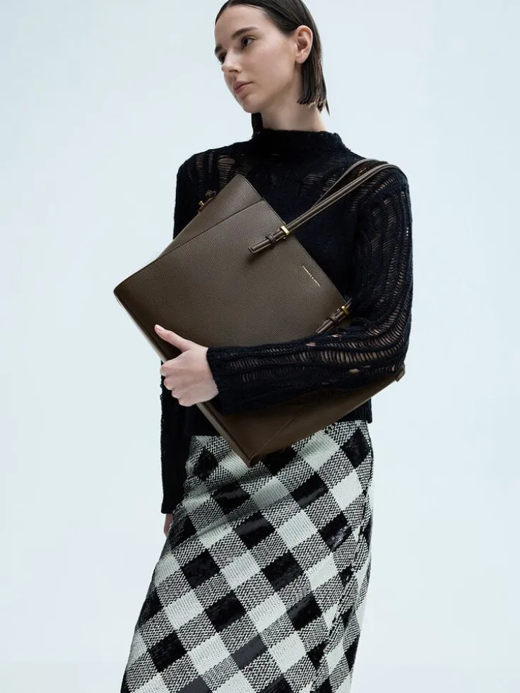Sansa Tote Bag